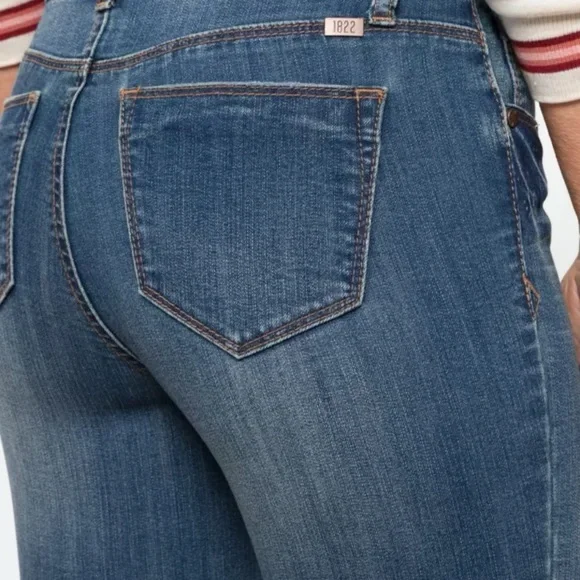 1822 Women's Distressed Skinny Blue Jeans size 8/29 - Picture 14 of 14